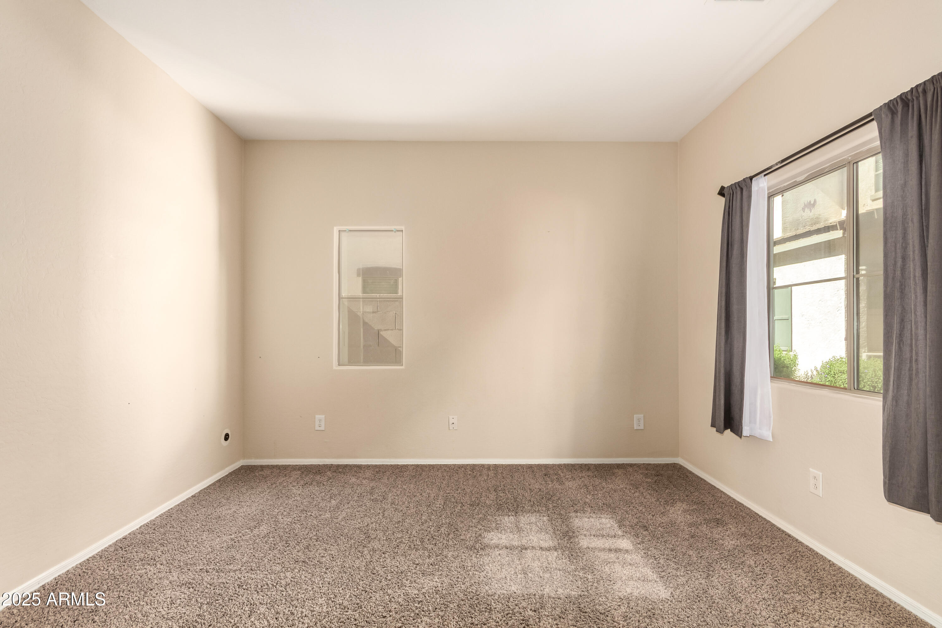 4682 East Redfield Road Gilbert, AZ 85234 - Photo 5 of 27 Gallery Image 5