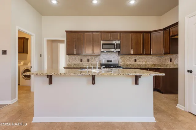 $243,000 | 129 Gray Birch Loop, Youngsville, LA 70592