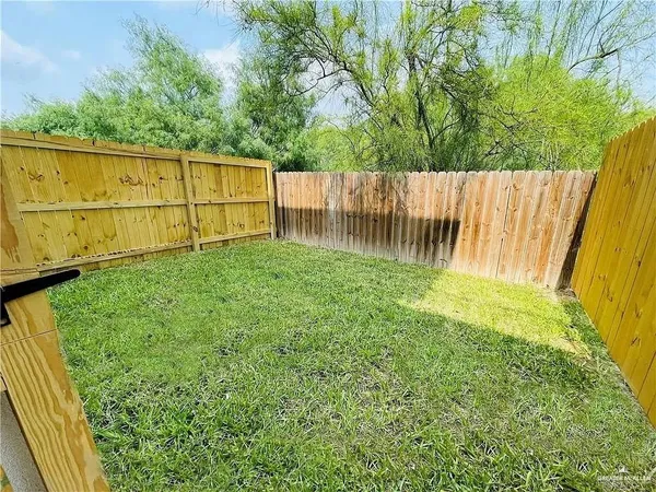 $1,290 | 3841 North Mezcal Drive, Unit DOWNSTAIRS, Pharr, TX 78577