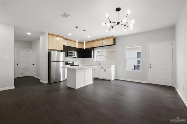 $1,290 | 3841 North Mezcal Drive, Unit DOWNSTAIRS, Pharr, TX 78577