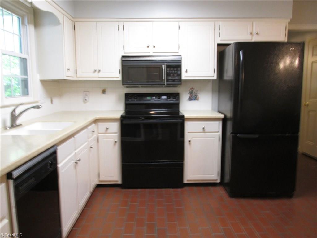 1714 Scarborough Road High Point, NC 27265 - Photo 8 of 24 Gallery Image 8