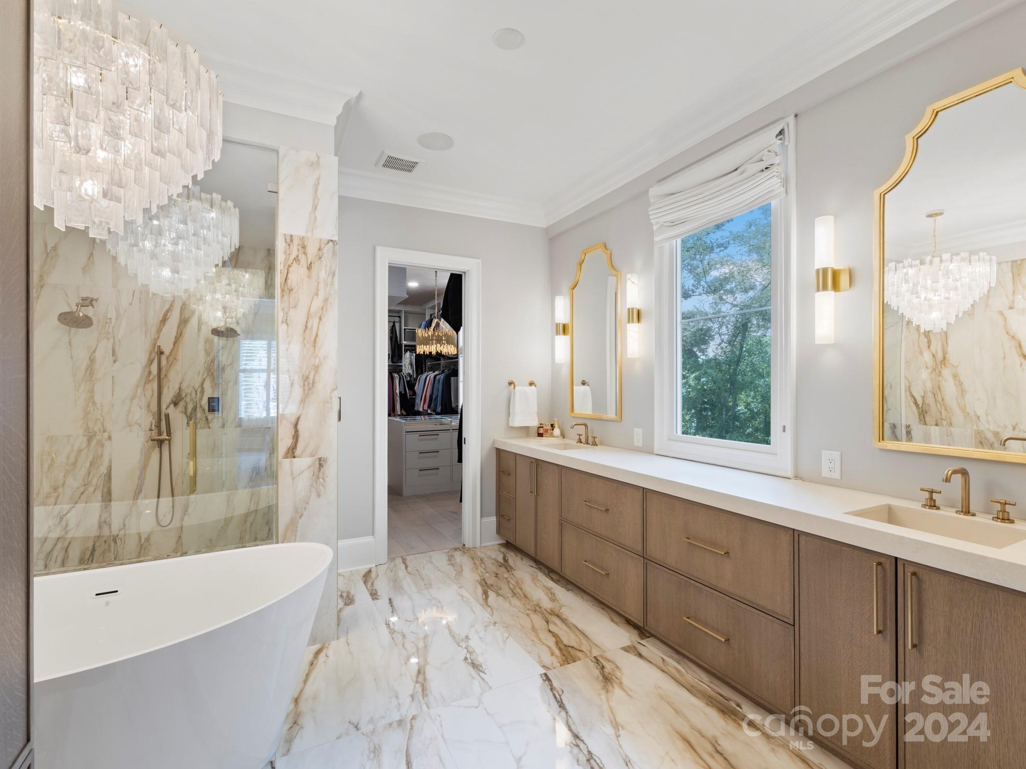 16520 Reinsch Drive Davidson, NC 28036 - Photo 20 of 37 a bathroom with a bathtub and a sink
