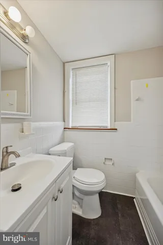 $2,100 | 682 2nd Avenue, Bristol, PA 19007