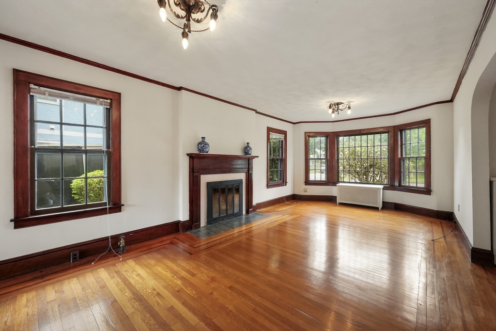 19 Harwich Road Longmeadow, MA 01106 - Photo 4 of 36