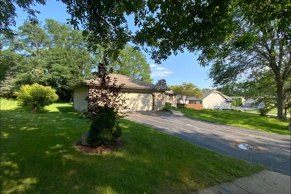 $2,800 | 3121 Carefree Drive, Rockford, IL 61114