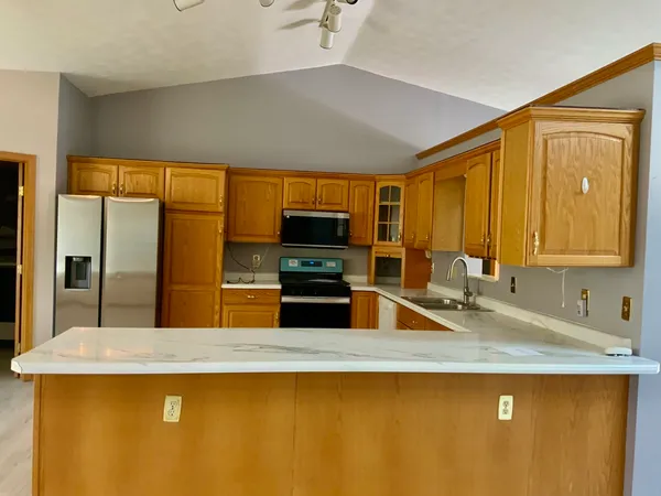 $2,800 | 3121 Carefree Drive, Rockford, IL 61114