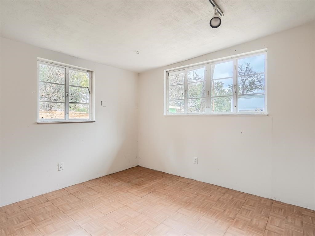 1110 Southwood Road Austin, TX 78704 - Photo 10 of 11