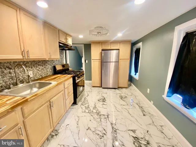 $2,150 | 34 Southard Street, Unit 2, Trenton, NJ 08609