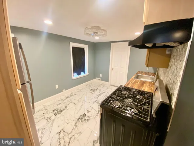 $2,150 | 34 Southard Street, Unit 2, Trenton, NJ 08609