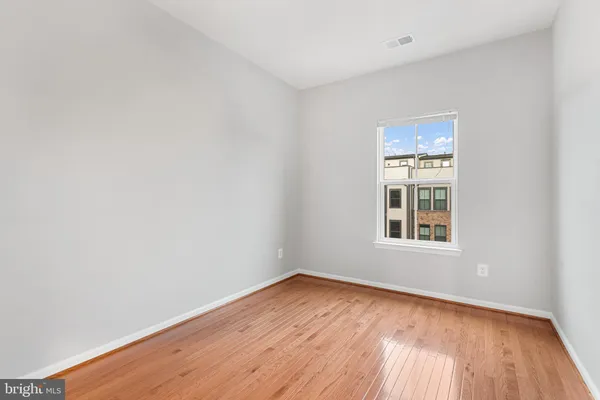$3,490 | 22273 Sims Terrace, Ashburn, VA 20148
