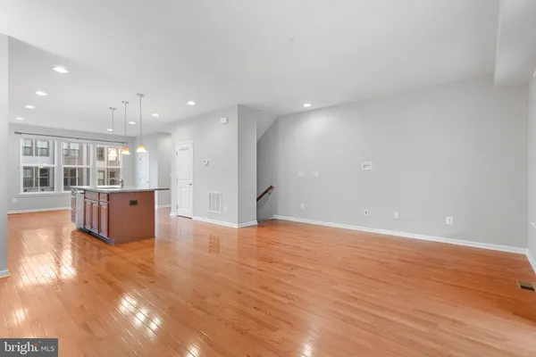 $3,490 | 22273 Sims Terrace, Ashburn, VA 20148