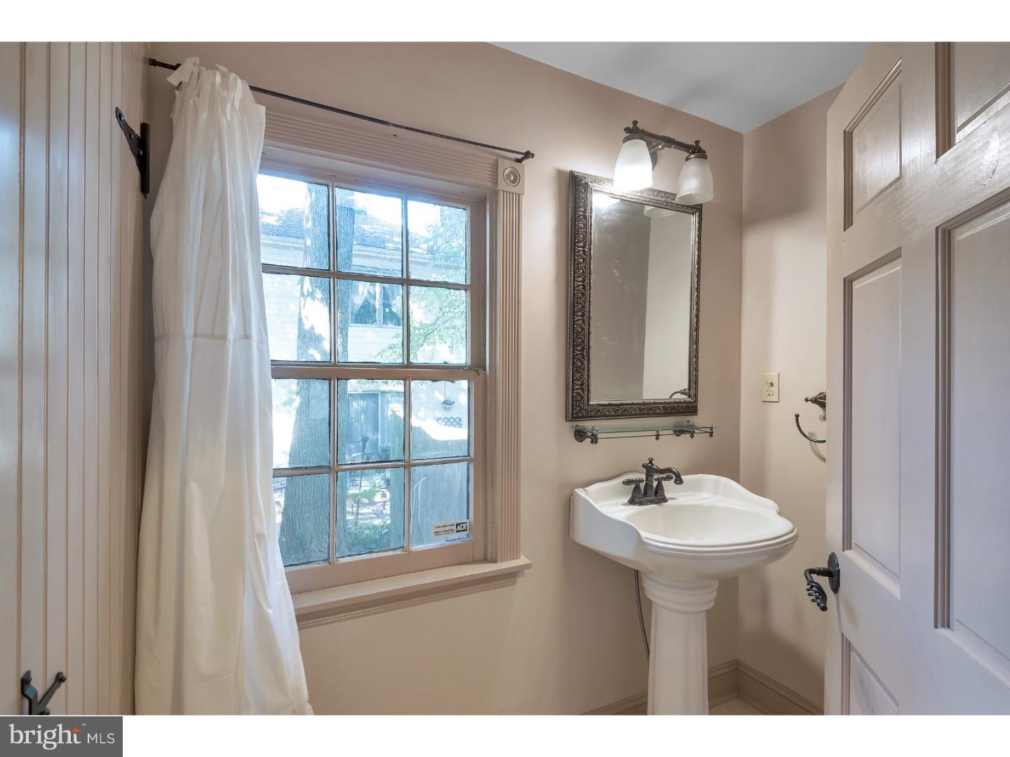 255 West Valley Road Wayne, PA 19087 - Photo 11 of 25