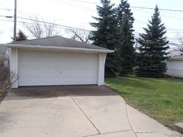 11222 Erdmann Road Sterling Heights, MI 48314 - Photo 9 of 9 RON B_4-18-13 101.JPG