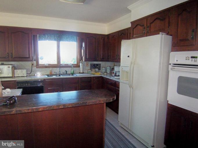 4641 Maple Dam Road Cambridge, MD 21613 - Photo 7 of 30 Kitchen