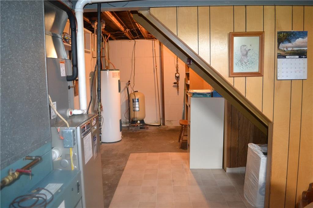 2143 Dime Road Vandergrift, PA 15690 - Photo 10 of 12