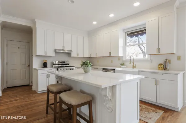 $955,000 | 408 Windham Hill Road, Knoxville, TN 37934