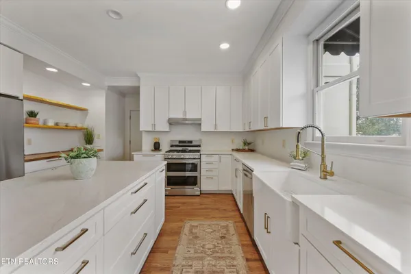 $955,000 | 408 Windham Hill Road, Knoxville, TN 37934
