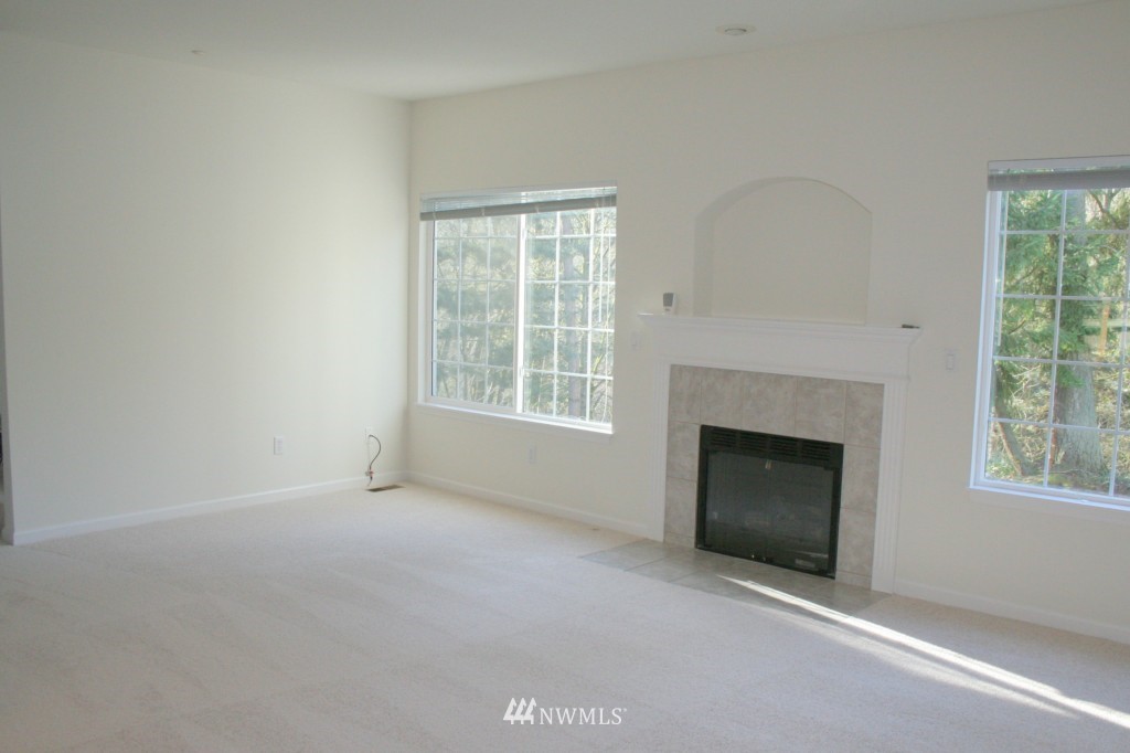14505 Simonds Road Northeast Kirkland, WA 98034 - Photo 2 of 15