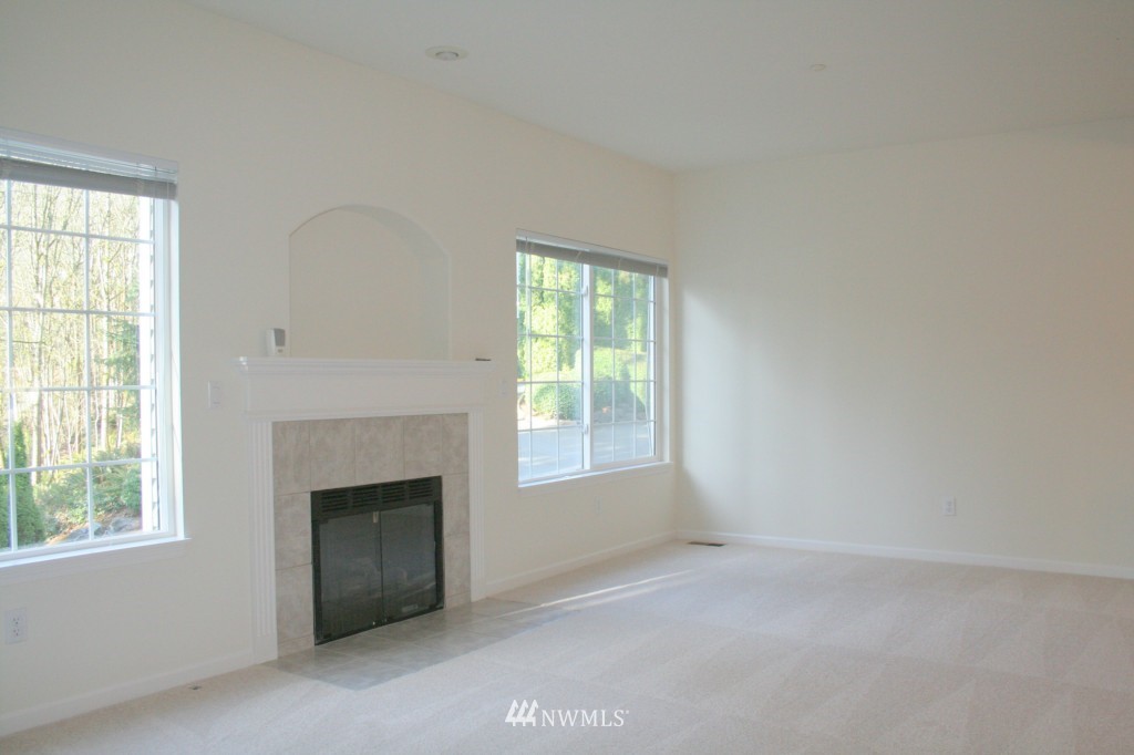 14505 Simonds Road Northeast Kirkland, WA 98034 - Photo 3 of 15