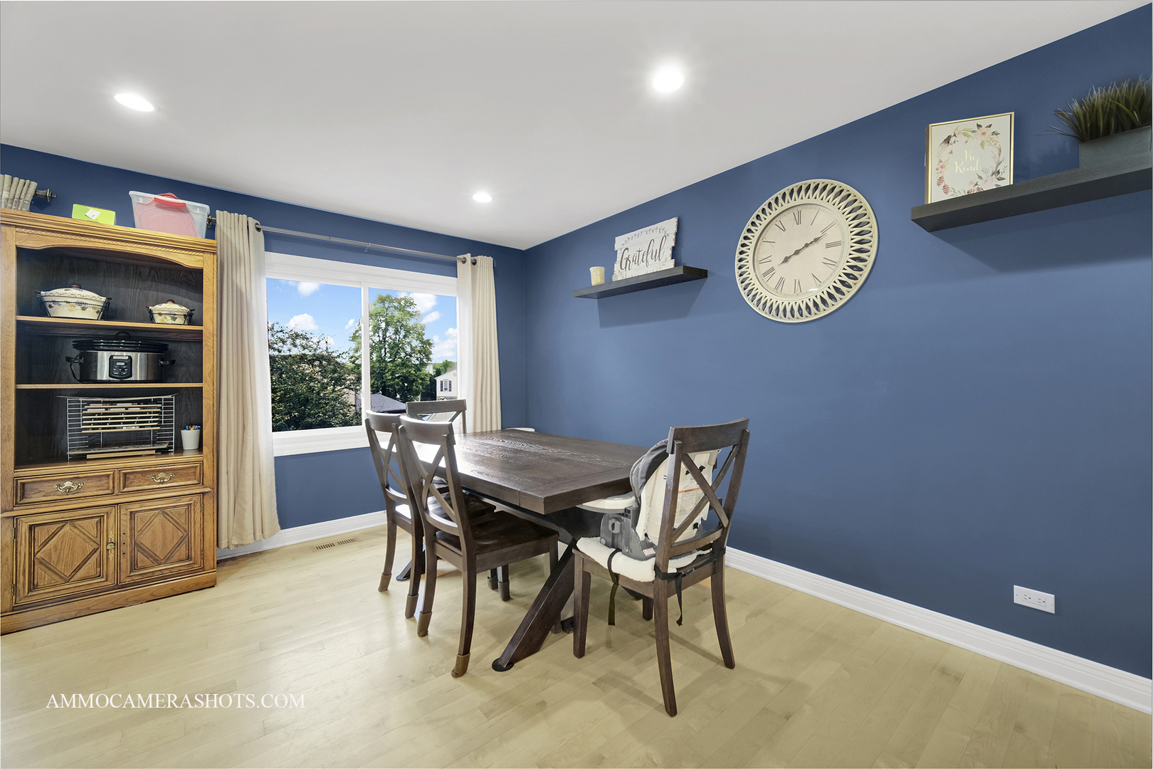 695 Rodenburg Road Roselle, IL 60172 - Photo 6 of 27 a view of a dining room with furniture and window