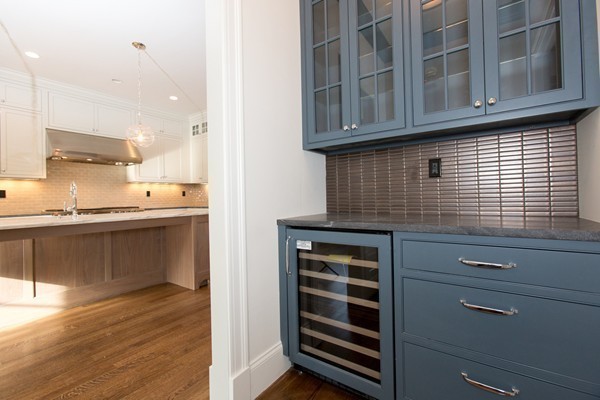 22 Sears Road Weston, MA 02493 - Photo 8 of 30