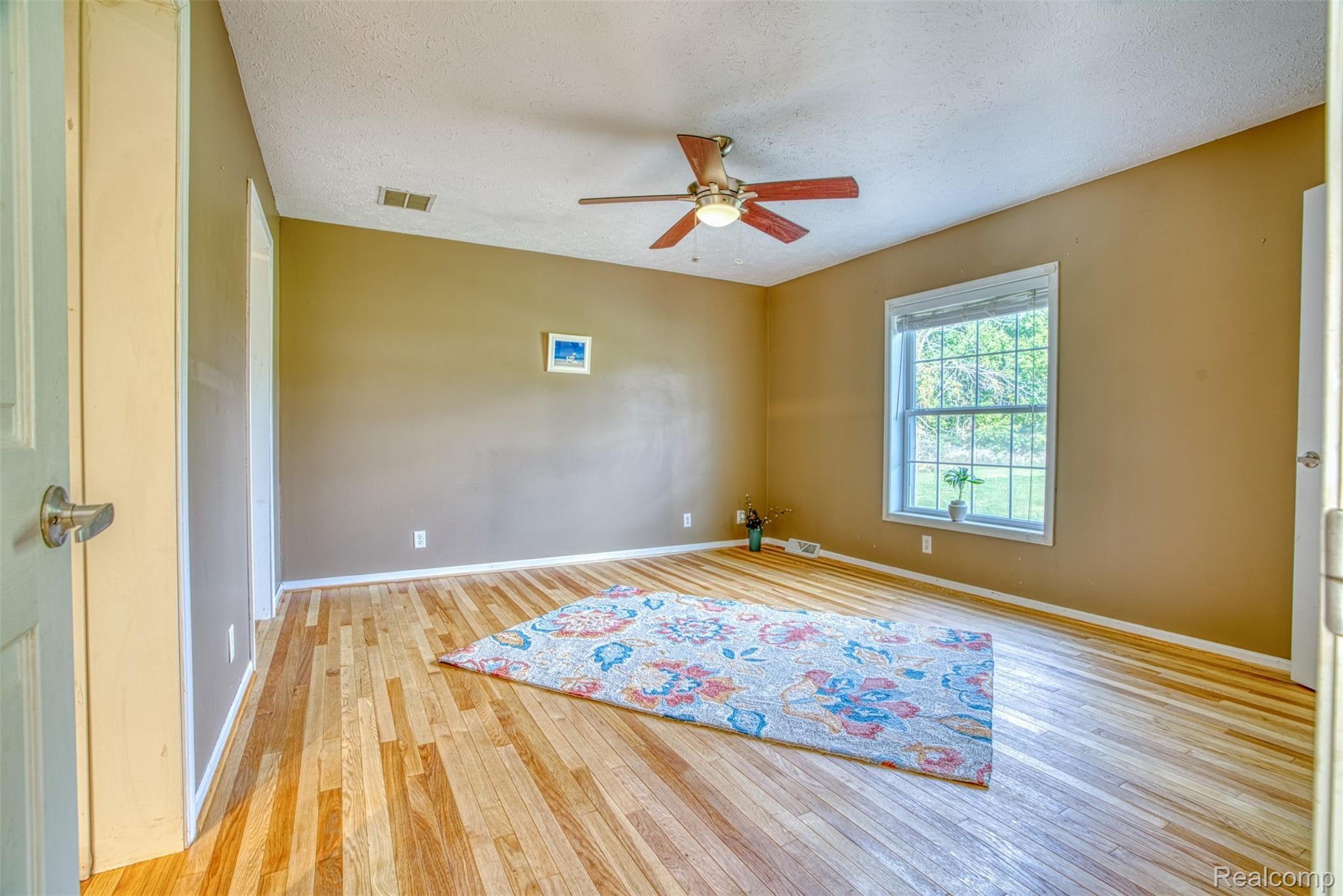 7805 North Nicholson Road Fowlerville, MI 48836 - Photo 16 of 36 DSC03388_7.jpg