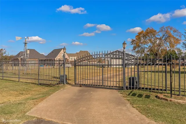 $295,000 | 204 Cathey Road, Stonewall, LA 71078
