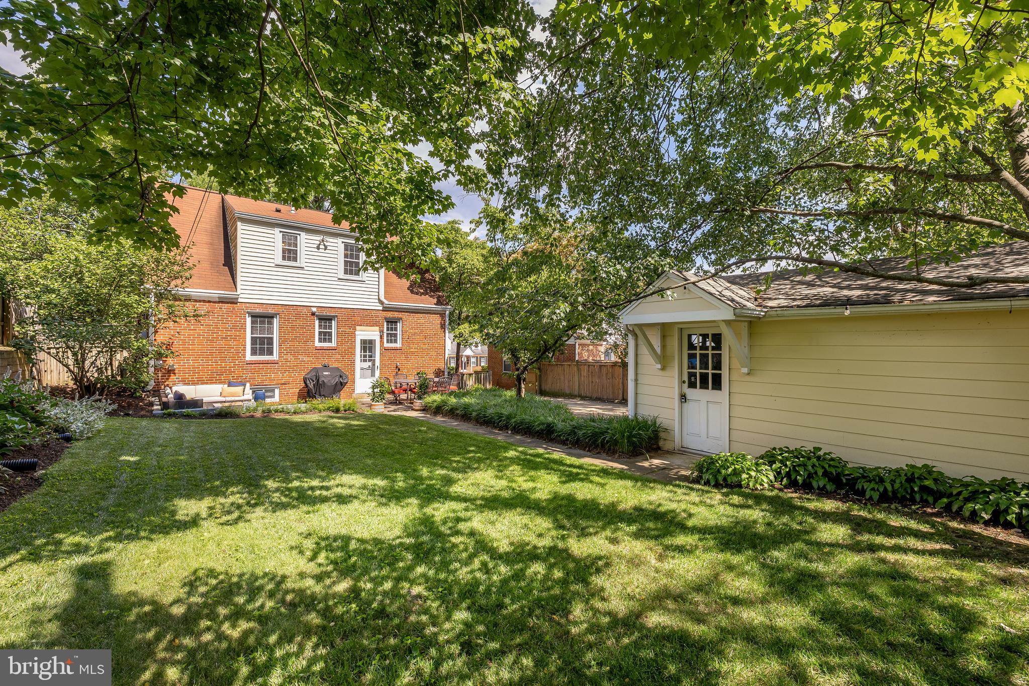 2832 Summerfield Road Falls Church, VA 22042 - Photo 39 of 43