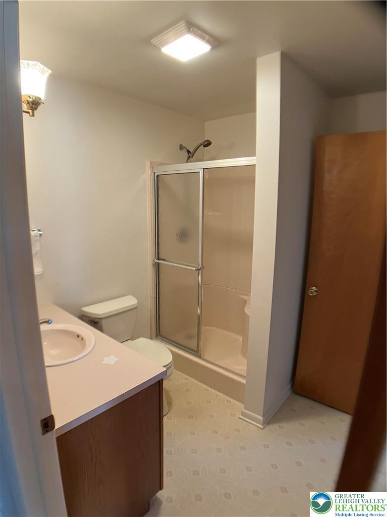 4131 Orefield Road Allentown, PA 18104 - Photo 20 of 20 BATH 1ST FLOOR WITH SHOWER