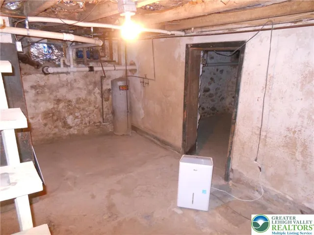 a window in an empty room