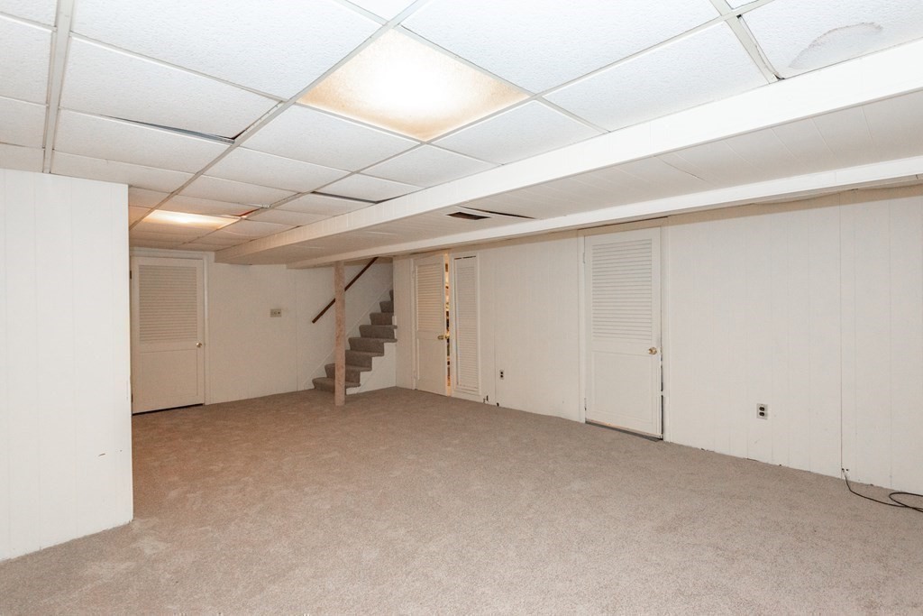 91 Brookside Road Lynn, MA 01902 - Photo 22 of 28 a view of an empty room