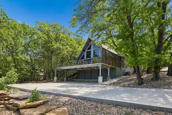 $899,900 | 86 Queens Drive, Pottsboro, TX 75076