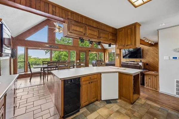 $899,900 | 86 Queens Drive, Pottsboro, TX 75076
