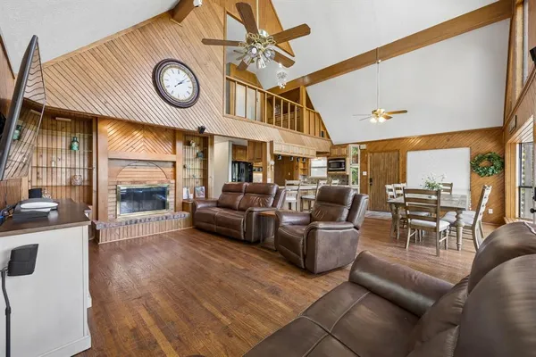 $899,900 | 86 Queens Drive, Pottsboro, TX 75076