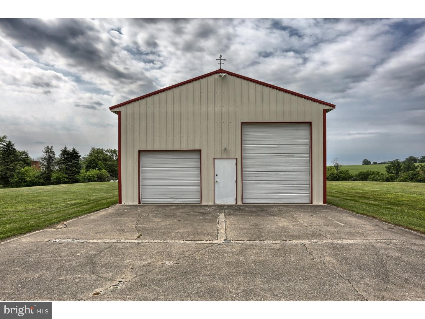 145 Daub Road Myerstown, PA 17067 - Photo 3 of 25 Gallery Image 3