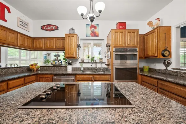 $700,000 | 2 Carrol Price Court, Unit A, Mansfield, TX 76063