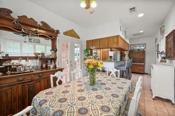 $700,000 | 2 Carrol Price Court, Unit A, Mansfield, TX 76063