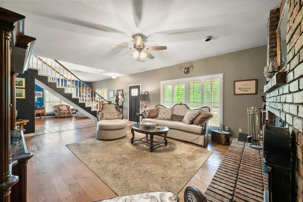 $700,000 | 2 Carrol Price Court, Unit A, Mansfield, TX 76063