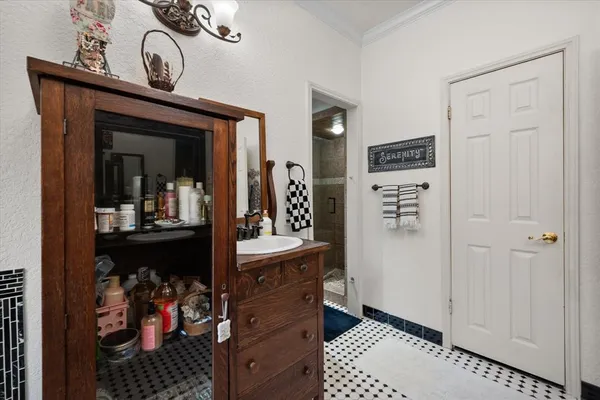 $700,000 | 2 Carrol Price Court, Unit A, Mansfield, TX 76063