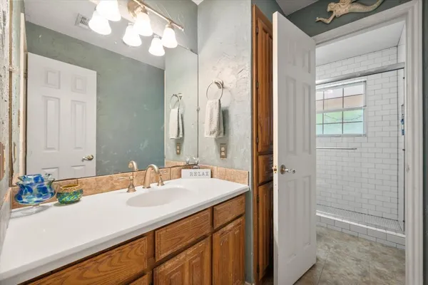 $700,000 | 2 Carrol Price Court, Unit A, Mansfield, TX 76063