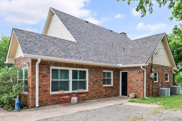 $700,000 | 2 Carrol Price Court, Unit A, Mansfield, TX 76063