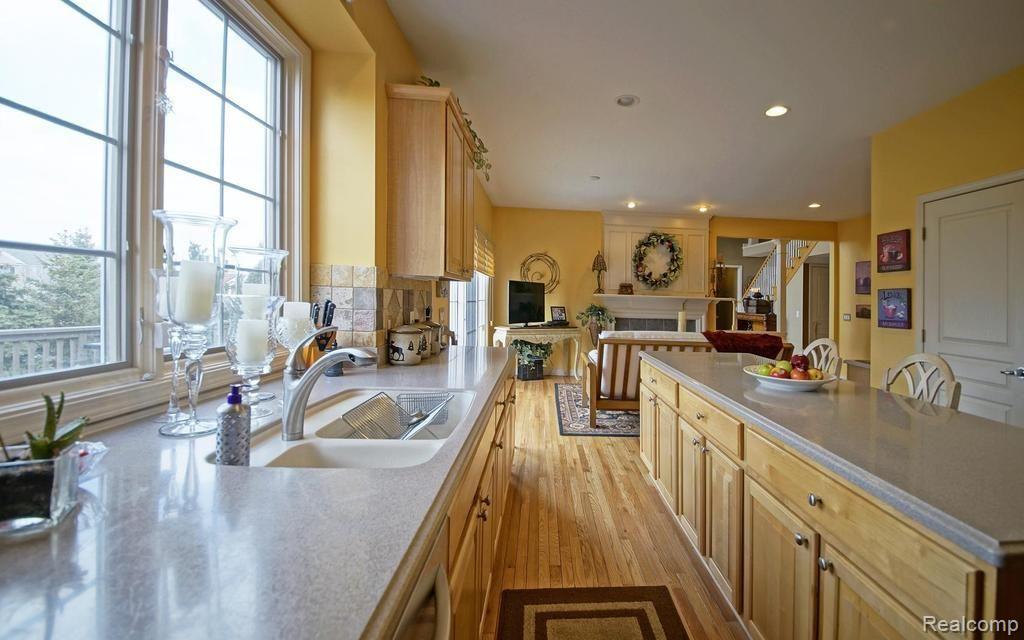 17126 Orchard Ridge Road Northville, MI 48168 - Photo 11 of 31 6-photo-web-1024x640-88342.jpg