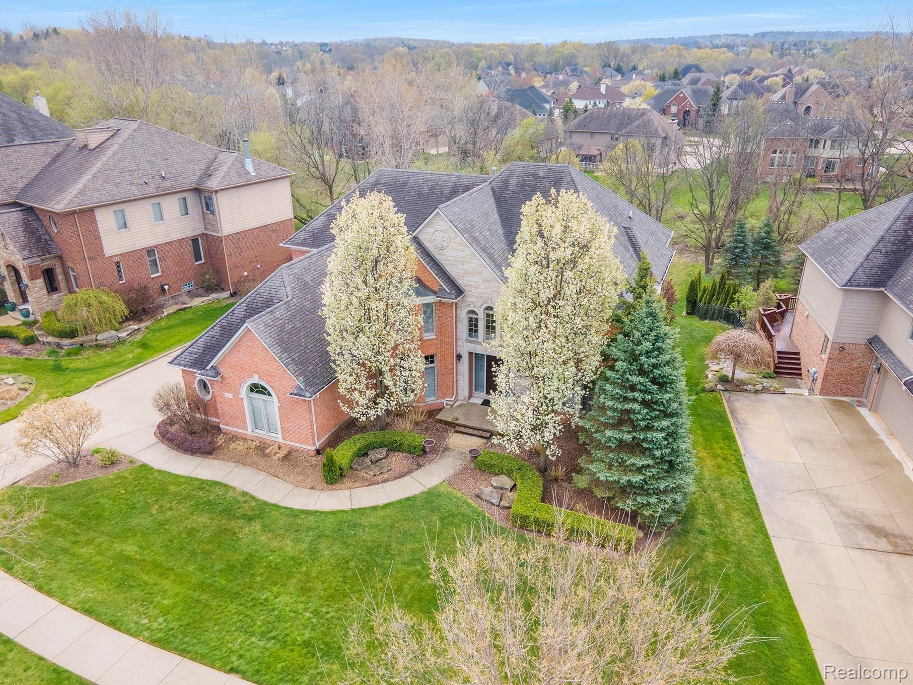 769 Quarry Drive Rochester, MI 48306 - Photo 39 of 45 DJI_0643.jpg