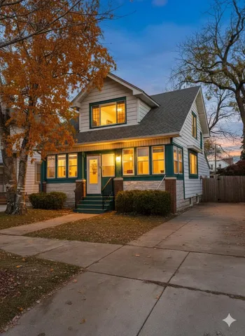 $220,000 | 1629 West Boulevard, Racine, WI 53405