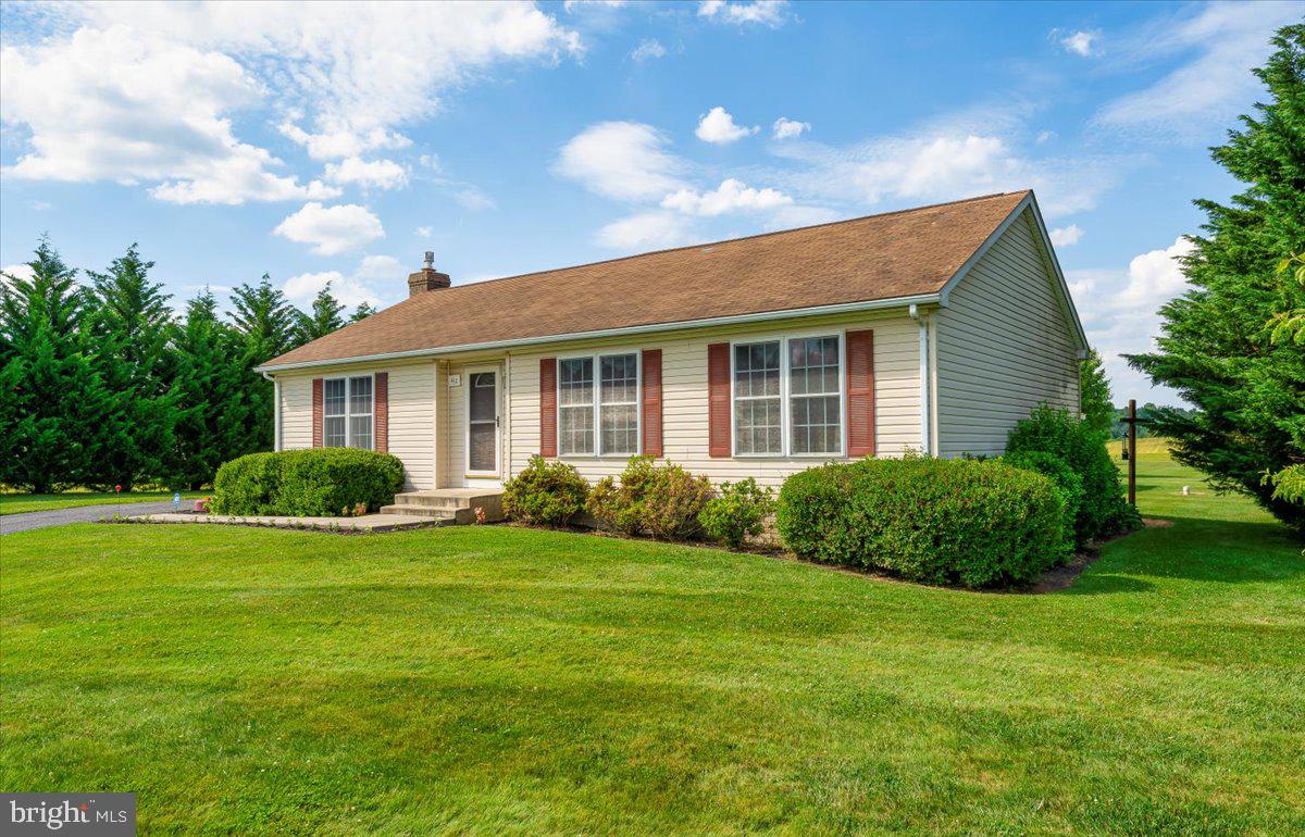 412 Stone Road Westminster, MD 21158 - Photo 3 of 47 Privacy galore!