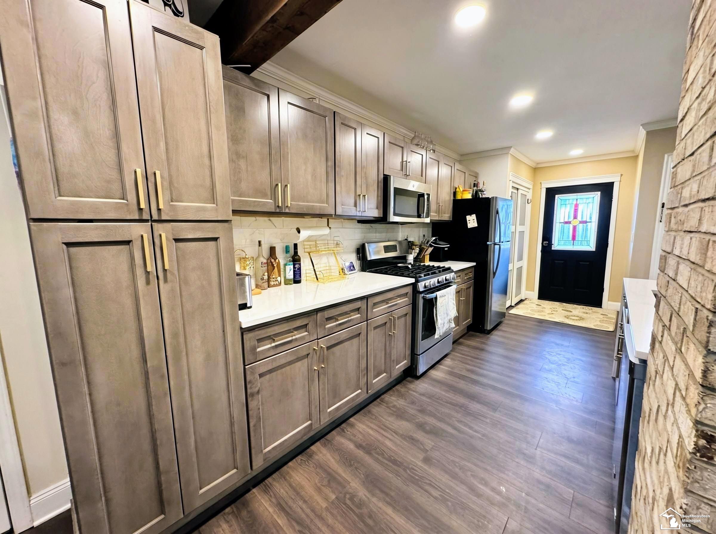 7252 Douglas Road Lambertville, MI 48144 - Photo 10 of 26