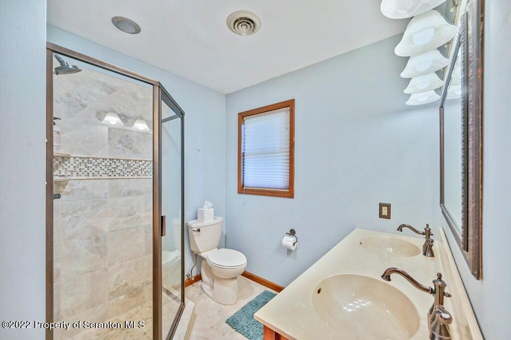 1301 Oakmont Road Clarks Summit, PA 18411 - Photo 34 of 50 1301 Oakmont Rd 40