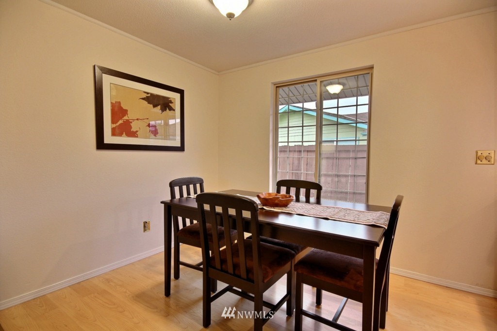 17725 113th Place Southeast Renton, WA 98055 - Photo 8 of 16 Gallery Image 8