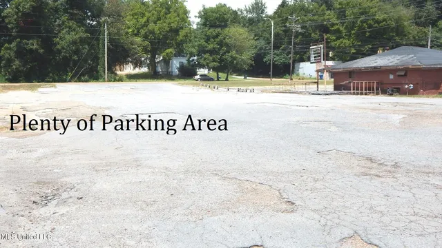 $60,000 | 395 East Van Dorn Avenue, Holly Springs, MS 38635