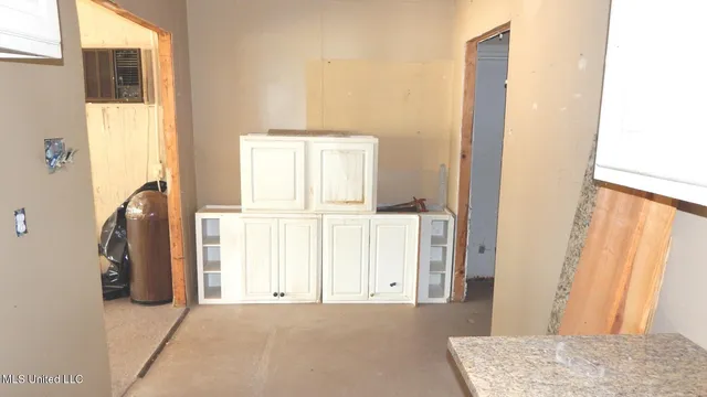 $60,000 | 395 East Van Dorn Avenue, Holly Springs, MS 38635